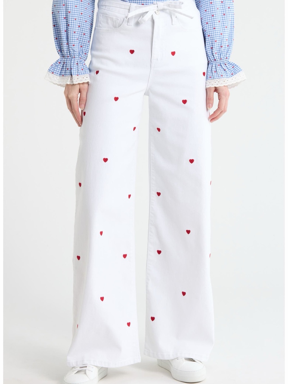 Vigoss White Wide-Leg Jeans with Red Heart Motif NWOT size 5 / 27